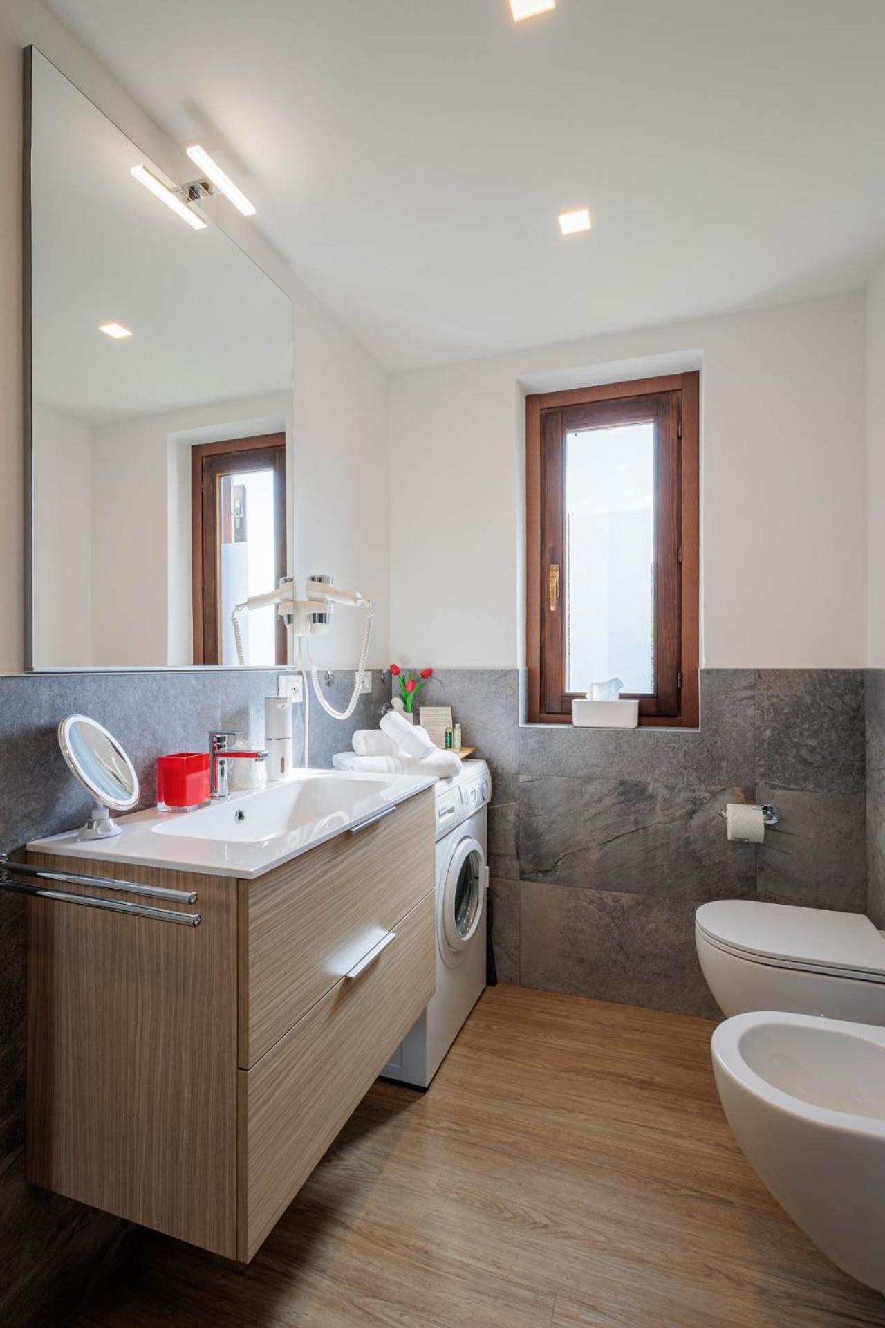 Revo Apartments - Rocca Fiorita Априка Екстериор снимка